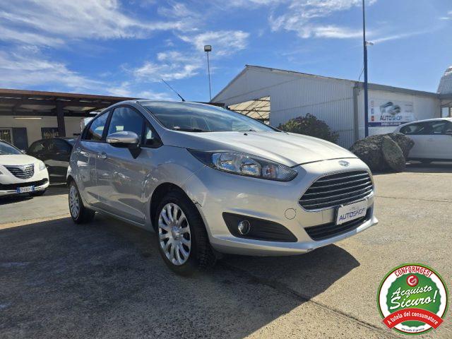 FORD Fiesta usata, con Autoradio