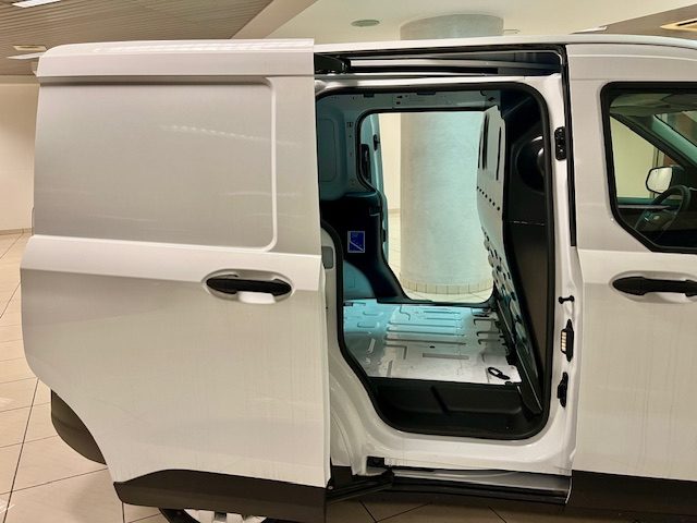 FORD Transit Courier usata, con ESP