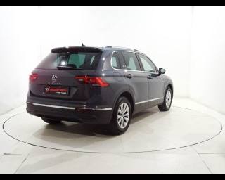 VOLKSWAGEN Tiguan usata, con Autoradio