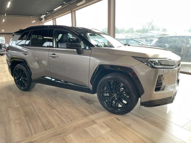 TOYOTA RAV 4 usata, con Cerchi in lega