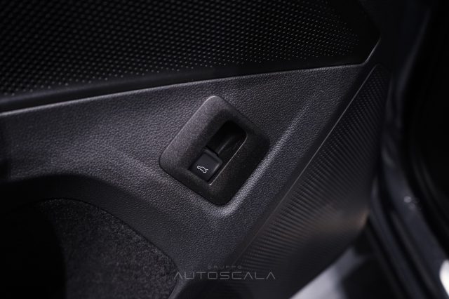 VOLKSWAGEN Tiguan usata, con Climatizzatore