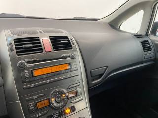 TOYOTA Auris usata, con Fendinebbia
