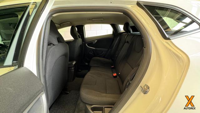 VOLVO V40 Cross Country usata, con Cerchi in lega