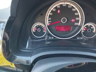 VOLKSWAGEN up! usata, con ESP