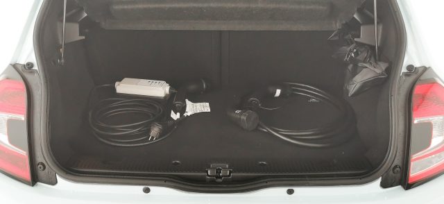 RENAULT Twingo Electric usata, con USB