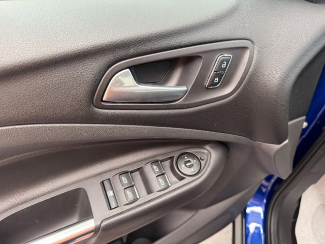 FORD Kuga usata, con Specchietti laterali elettrici