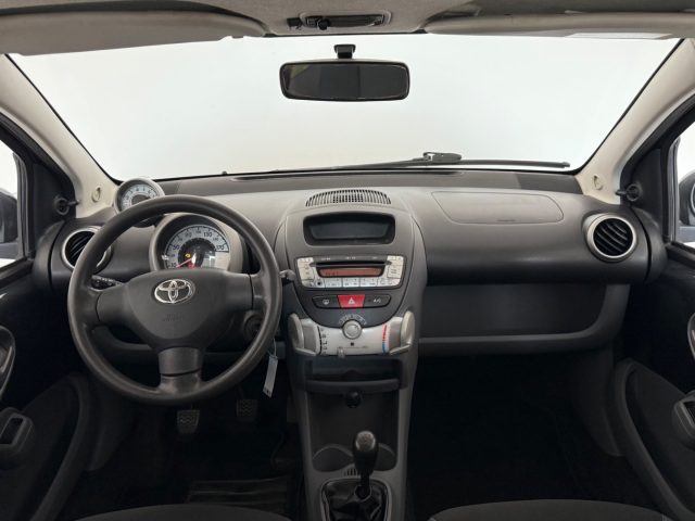 TOYOTA Aygo usata 11