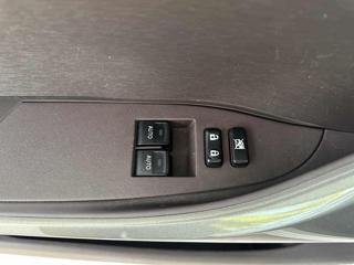 TOYOTA iQ usata, con Isofix