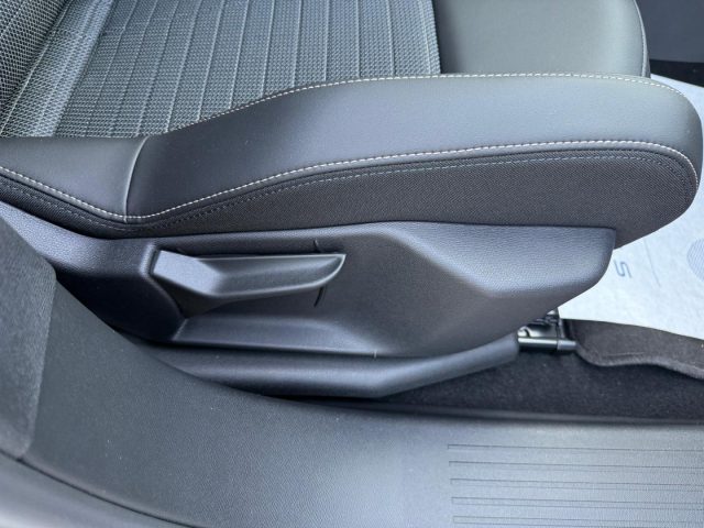 PEUGEOT 5008 usata 27