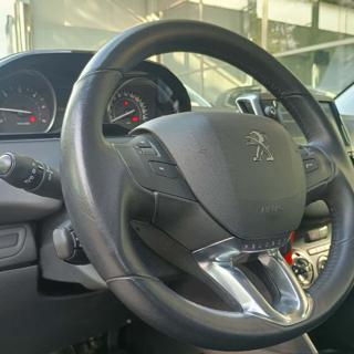 PEUGEOT 208 usata, con Fendinebbia