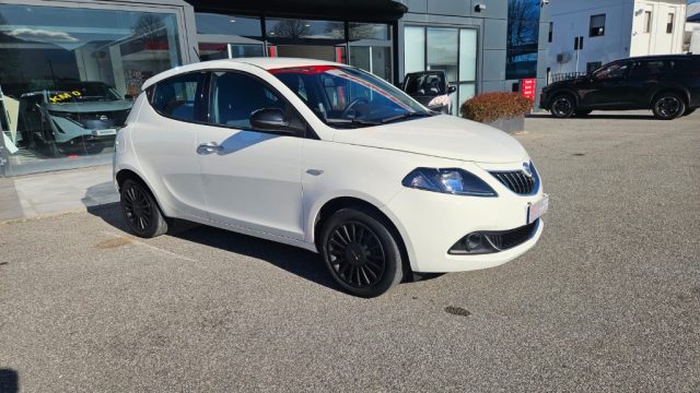 LANCIA Ypsilon usata, con Airbag