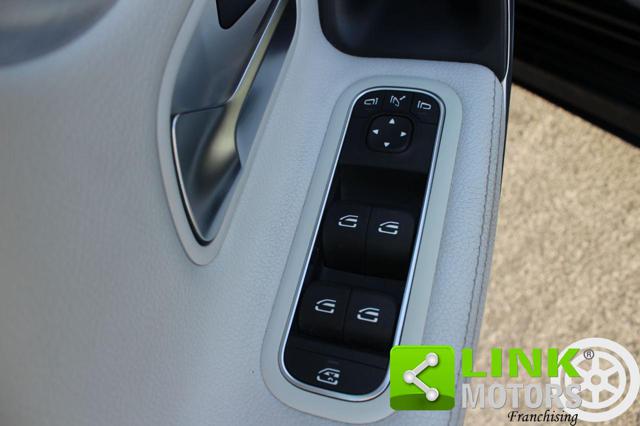 MERCEDES-BENZ A 180 usata, con Park Distance Control