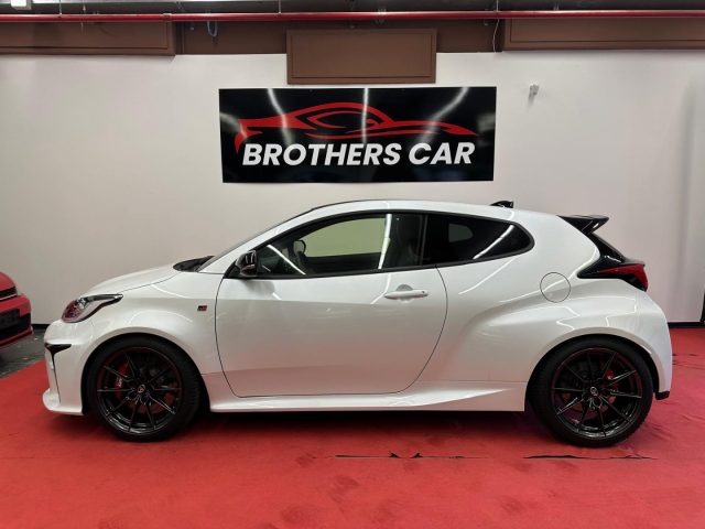 TOYOTA Yaris usata, con Alzacristalli elettrici