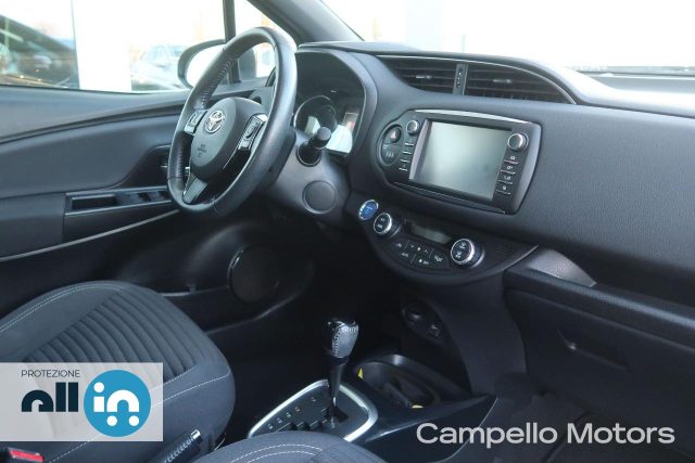 TOYOTA Yaris usata 13