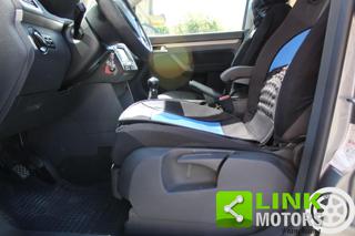VOLKSWAGEN Touran usata, con Chiusura centralizzata
