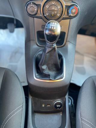 FORD Fiesta usata, con MP3