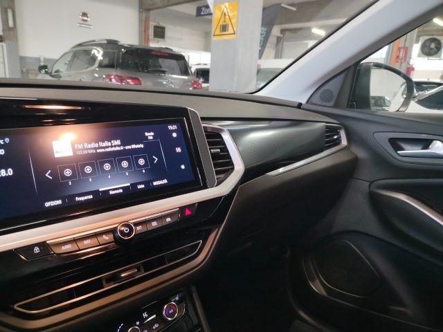 OPEL Grandland usata 32