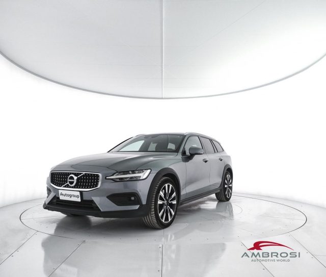 VOLVO V60 Cross Country usata 0