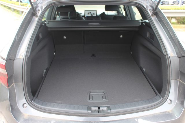 TOYOTA Corolla usata, con Autoradio digitale