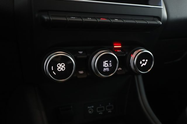 RENAULT Captur usata 11