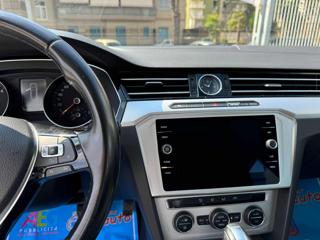 VOLKSWAGEN Passat Variant usata, con Controllo automatico clima