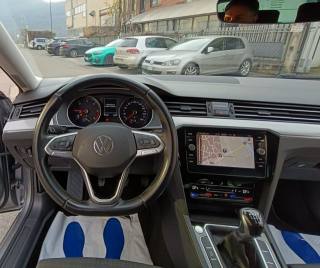 VOLKSWAGEN Passat Variant usata, con Controllo automatico clima