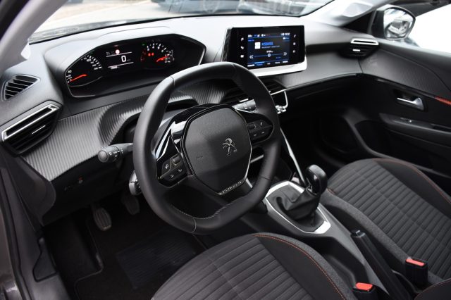PEUGEOT 208 usata, con Alzacristalli elettrici