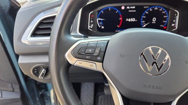 VOLKSWAGEN T-Roc usata, con USB