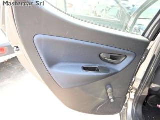 LANCIA Ypsilon usata, con Fendinebbia