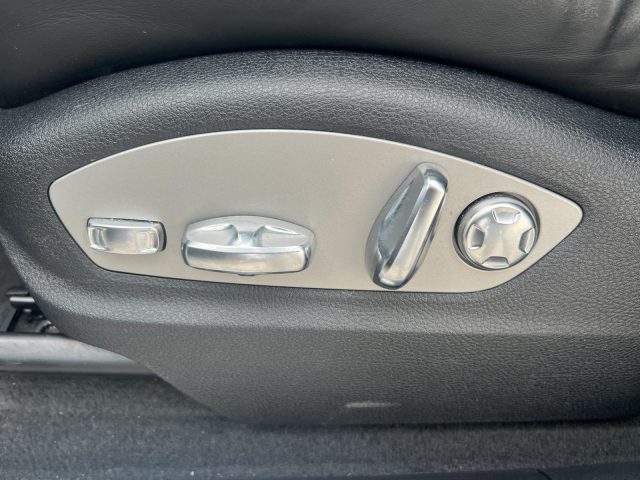 PORSCHE Macan usata 16