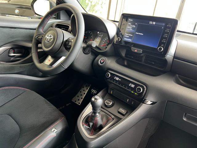TOYOTA Yaris usata, con Bluetooth