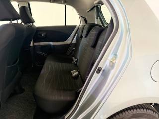 TOYOTA Yaris usata 15