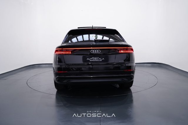 AUDI Q8 usata, con Alzacristalli elettrici