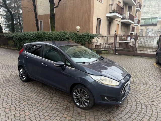 FORD Fiesta usata, con ABS