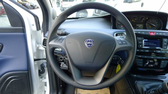 LANCIA Ypsilon usata 13