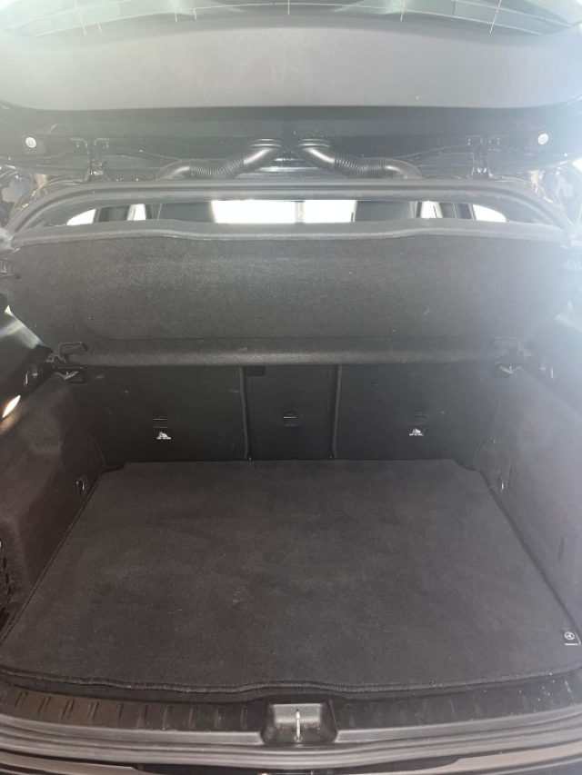 MERCEDES-BENZ GLA 200 usata, con Chiusura centralizzata