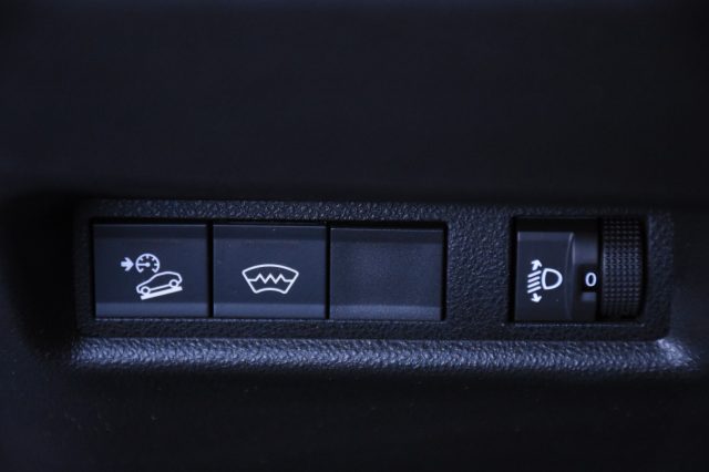 JEEP Avenger usata, con Sedile posteriore sdoppiato