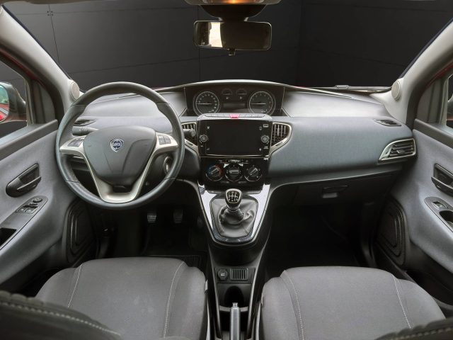 LANCIA Ypsilon usata, con Autoradio digitale
