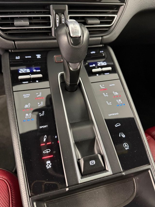 PORSCHE Macan usata, con Cruise Control