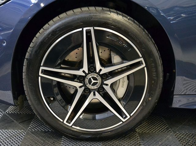 MERCEDES-BENZ C 300 usata, con Touch screen