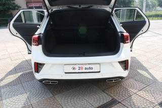 VOLKSWAGEN T-Roc usata, con Autoradio digitale