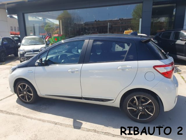 TOYOTA Yaris usata, con Vetri oscurati