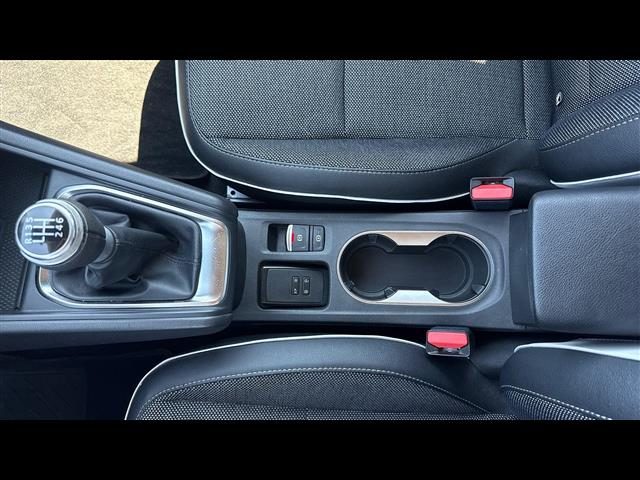 RENAULT Captur usata, con Volante in pelle