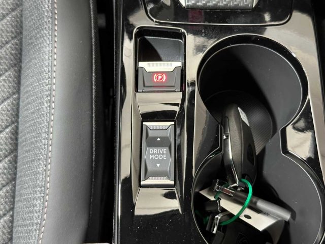 PEUGEOT 2008 usata 24