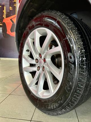 LAND ROVER Discovery Sport usata, con Bluetooth