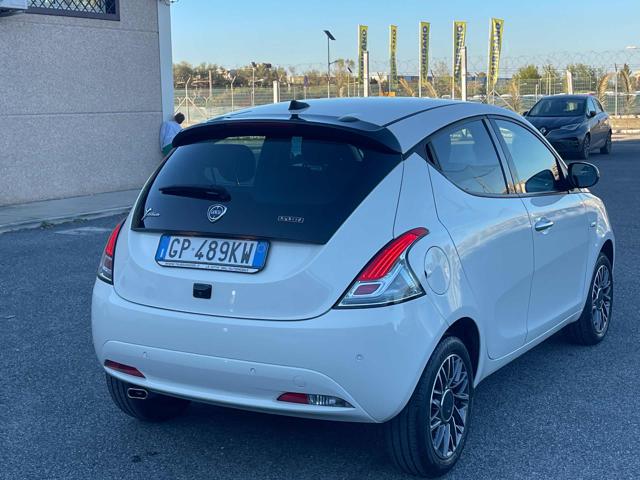 LANCIA Ypsilon usata, con Autoradio