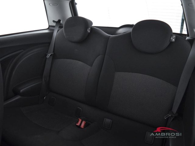 MINI Cooper D usata 9