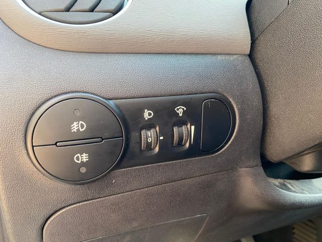 HYUNDAI i10 usata, con Autoradio