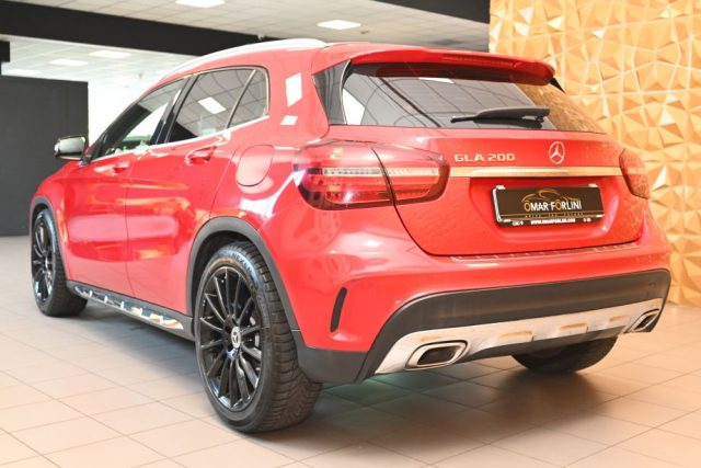 MERCEDES-BENZ GLA 200 usata 2