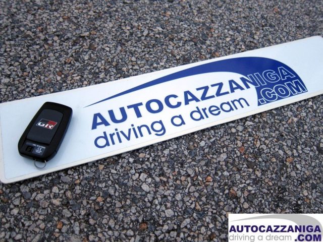 TOYOTA Yaris usata, con Cruise Control